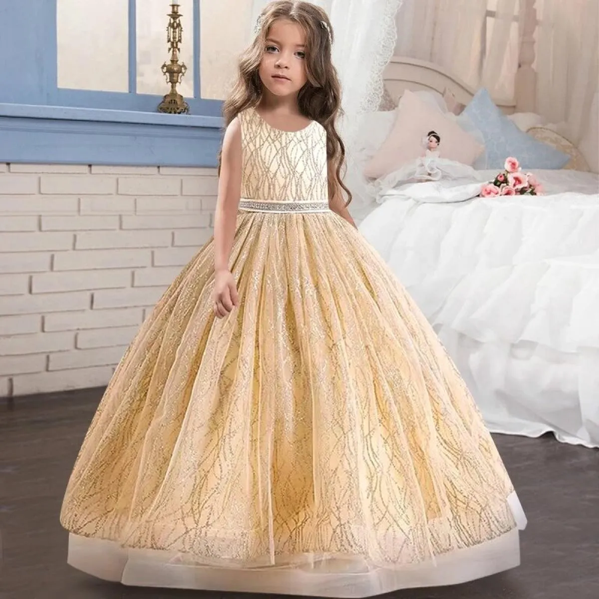2023 Nuovo abito da ragazza di lusso con scollo a V con paillettes in tulle Abito da festa Abito da sera con ballo di Natale Flu