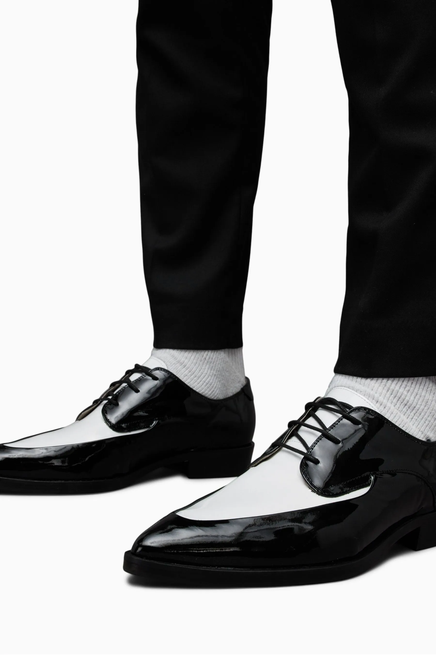 AllSaints - Lex - Scarpe in vernice Pizzo