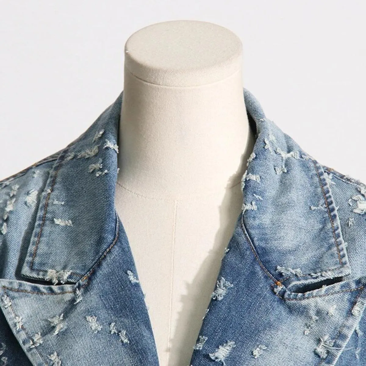 Blazer di jeans lungo allentato graduale lavaggio traforato da donna della giacca da stilista più nuova di High Street 2023