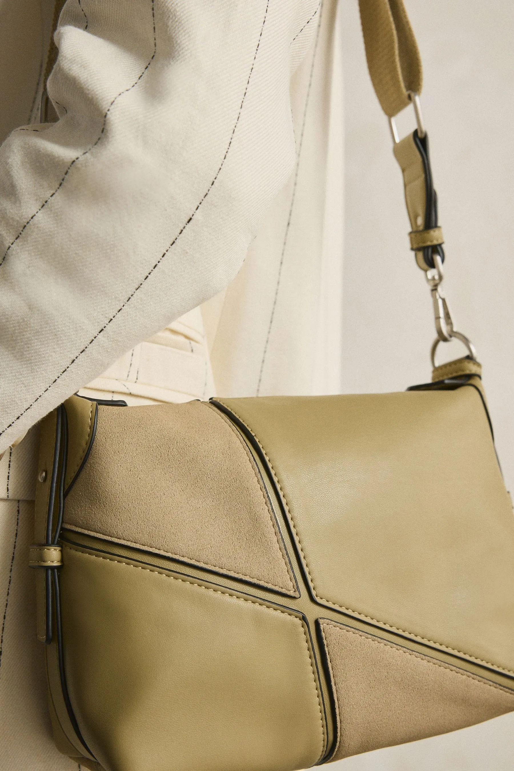 Borsa a tracolla a blocchi di colore