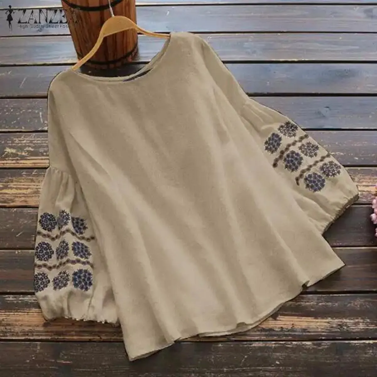 Camicetta da donna alla moda 2023 Autunno nuova elegante manica a lanterna ricamata camicia casual allentata da donna girocollo