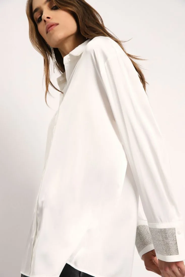 Camicia oversize monocolour con applicazioni strass