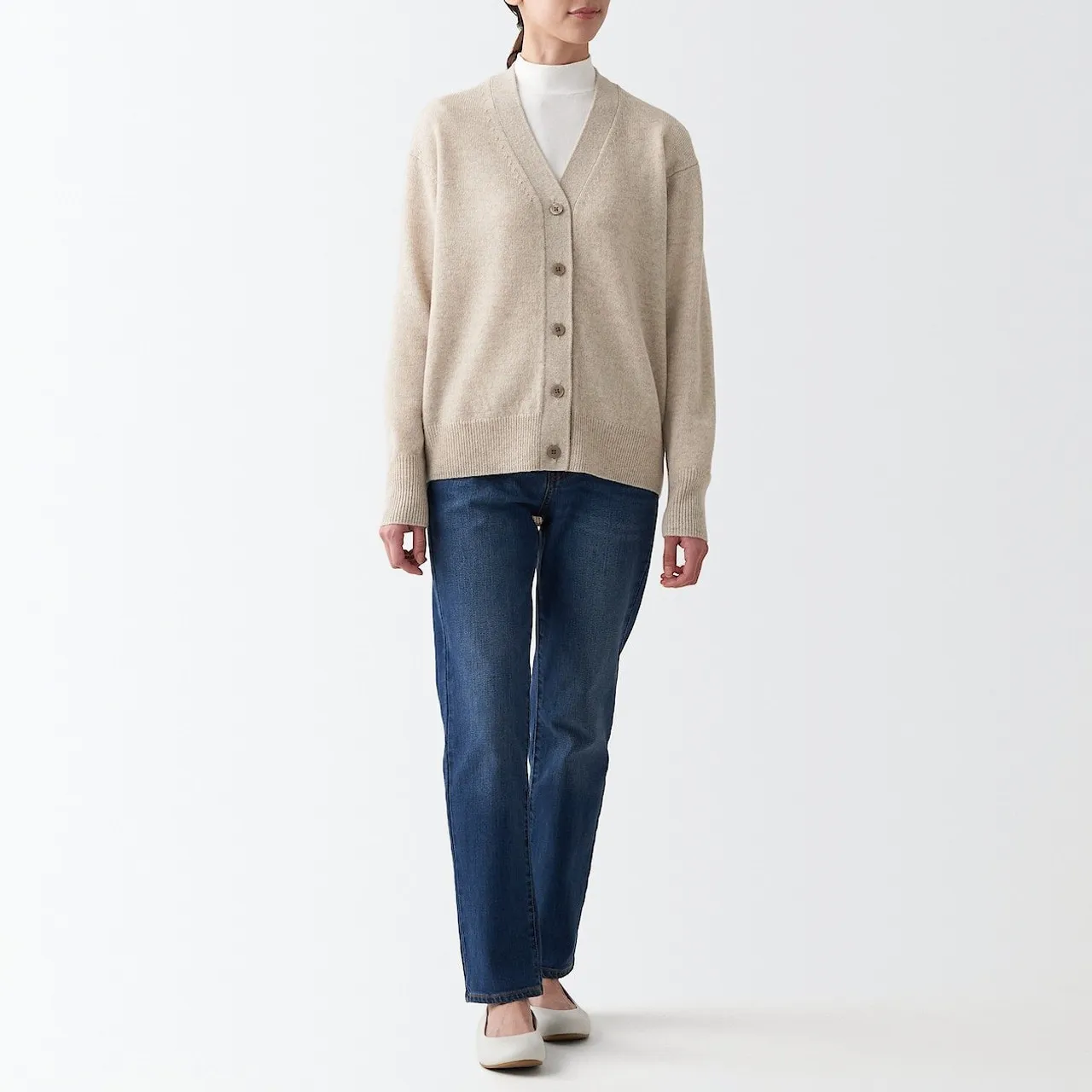 Cardigan in lana con scollo a V