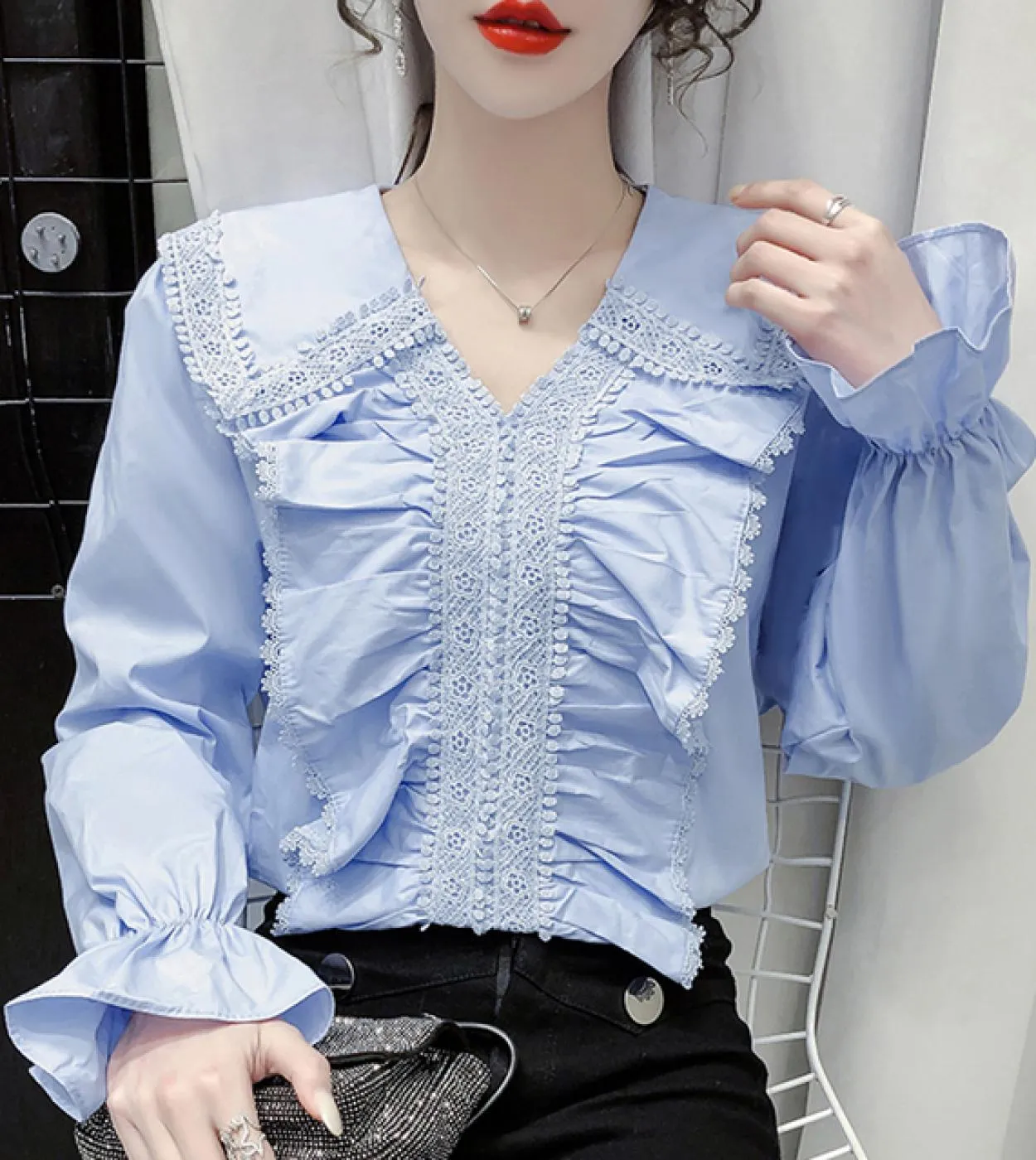 Elegante camicia da donna in chiffon con cuciture in pizzo Camicetta con volant con scollo a V a maniche lunghe in autunno con t