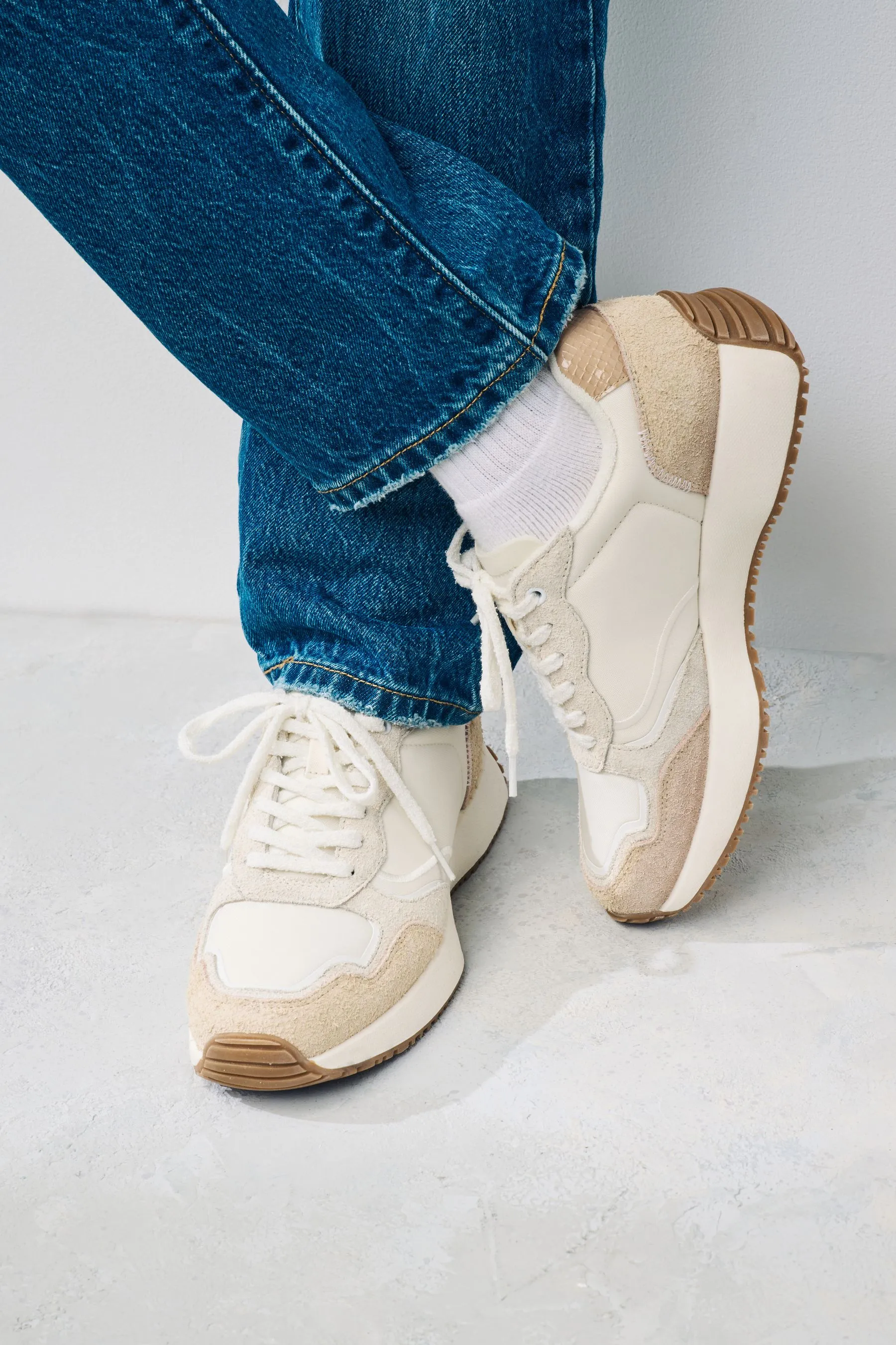 Forever Comfort® - Scarpe da ginnastica scamosciate con suola spessa e cuciture a vista    
