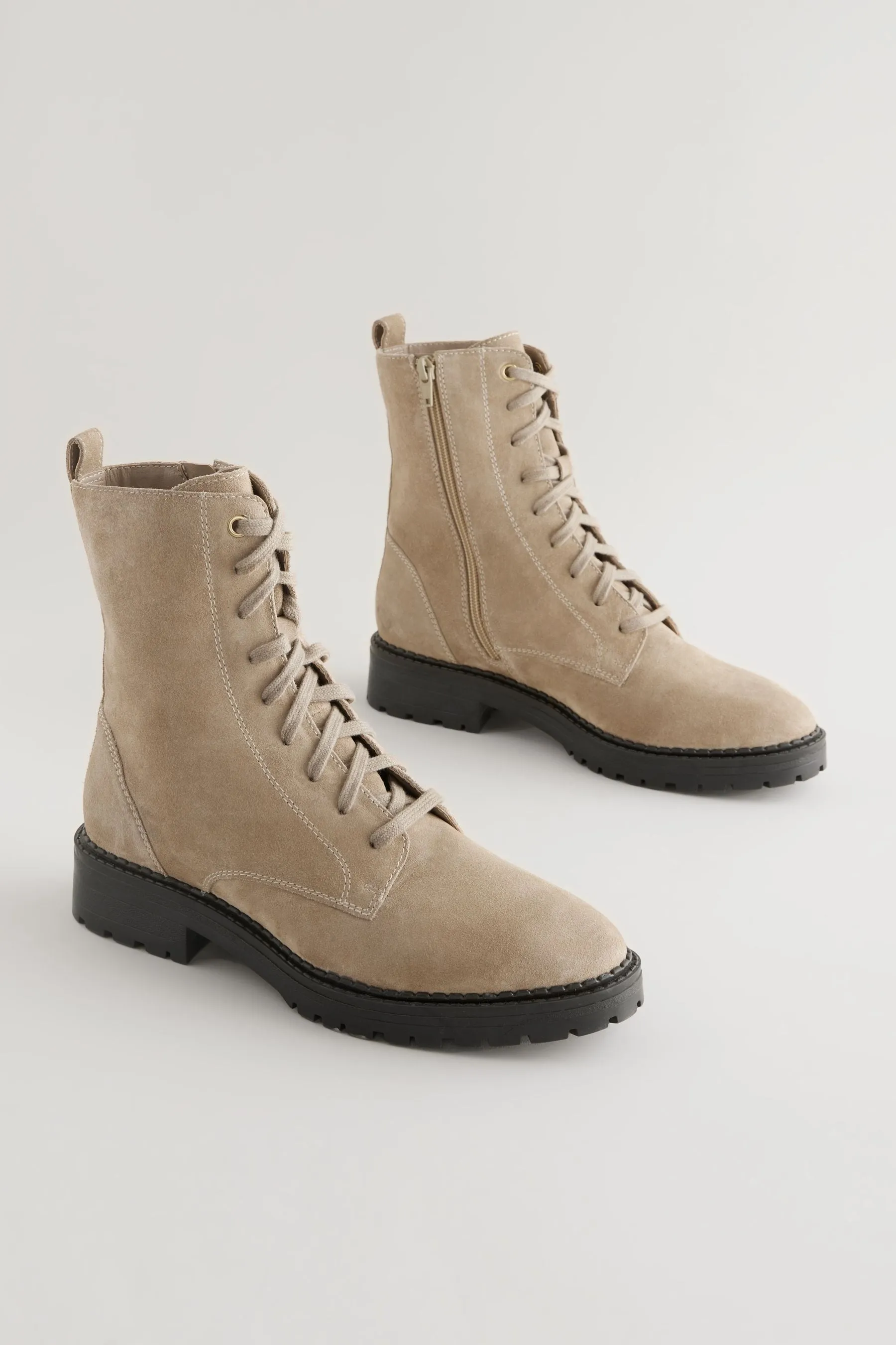 Forever Comfort® - Stivali in pelle stringati    