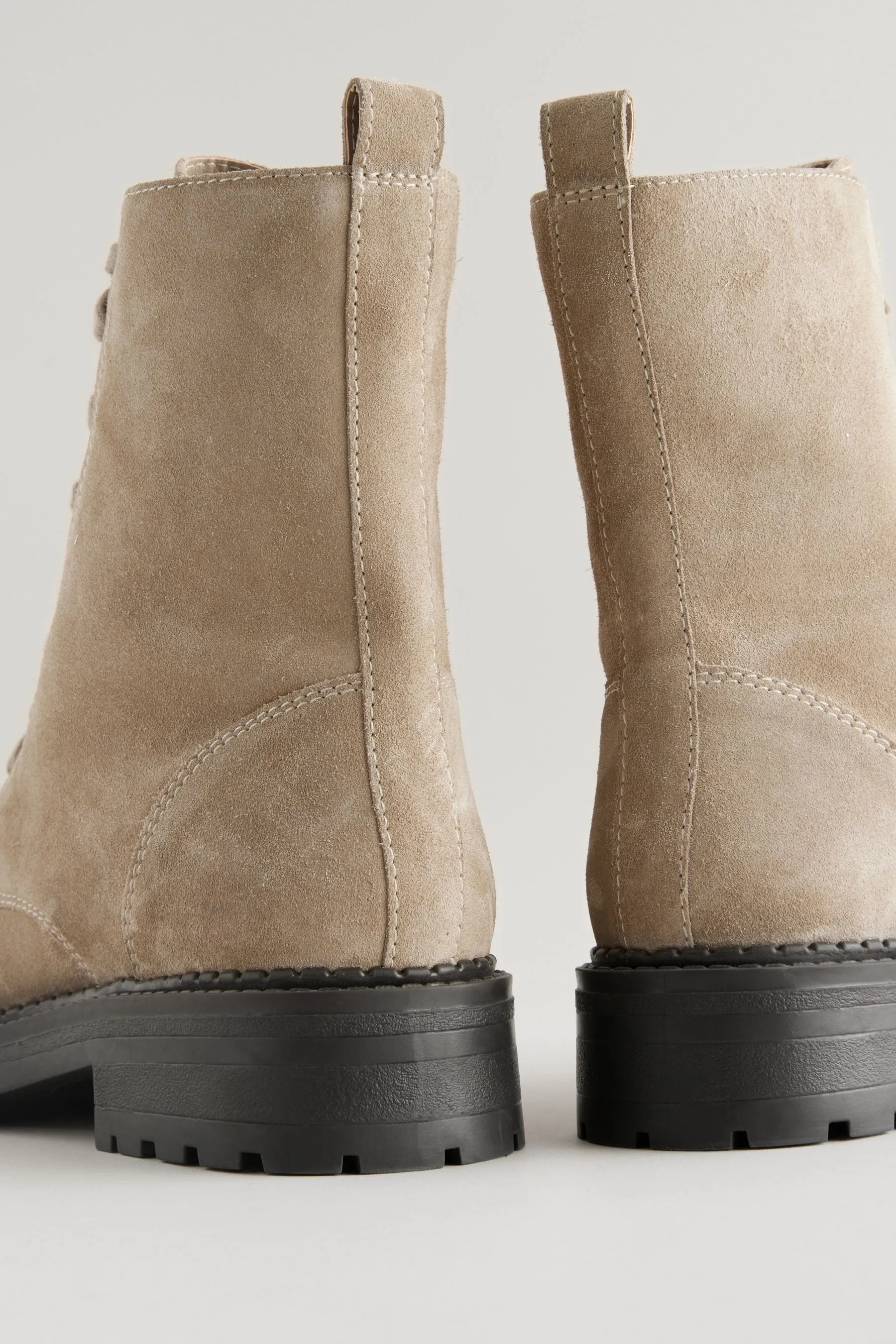 Forever Comfort® - Stivali in pelle stringati    