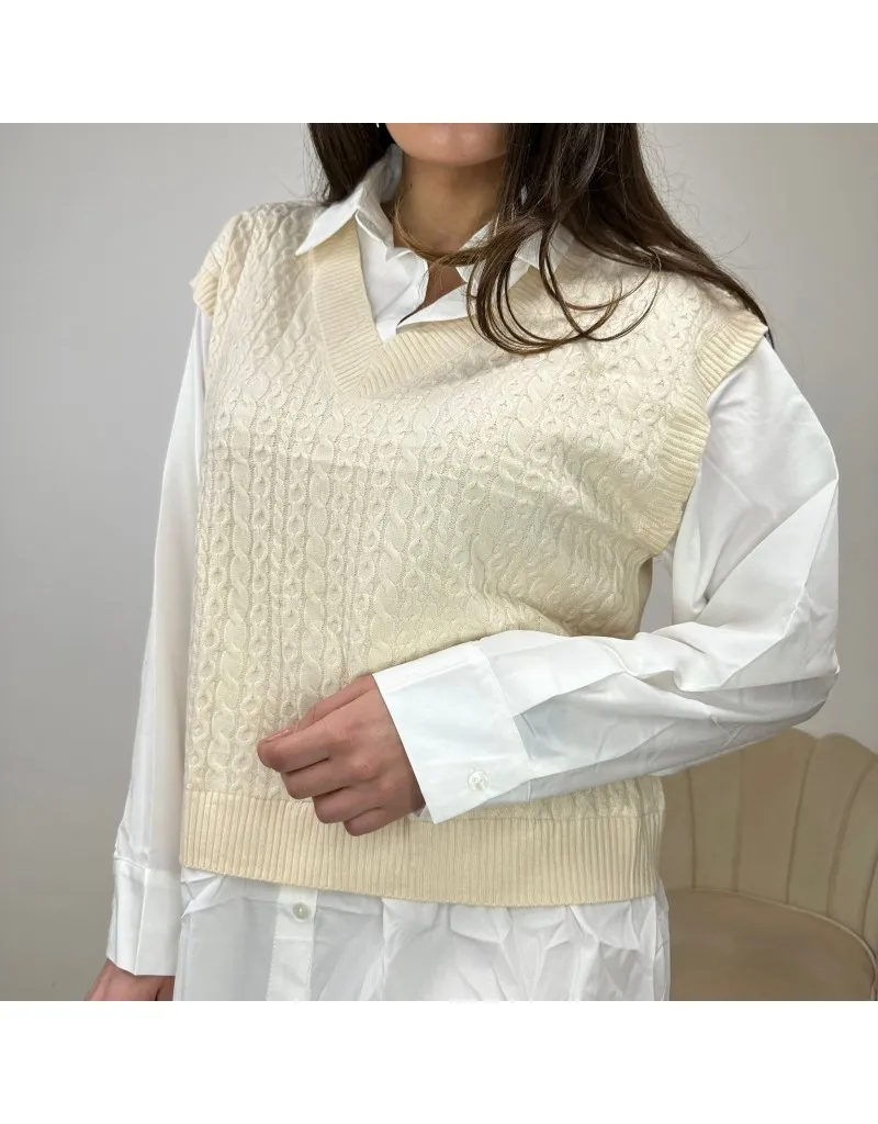 GILET E CAMICIA BEIGE