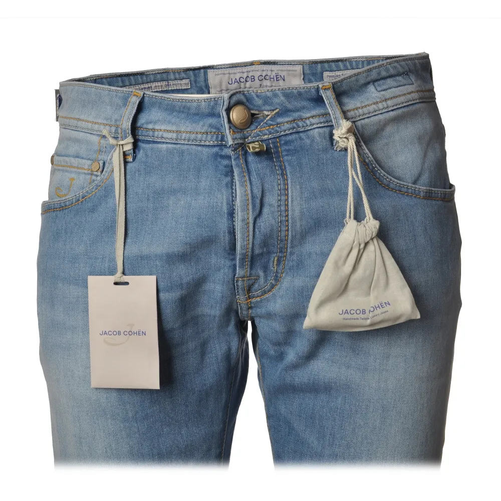 Jacob Cohën - Jeans 5 Tasche Gamba Dritta - Denim Chiaro - Pantaloni - Made in Italy - Luxury Exclusive Collection