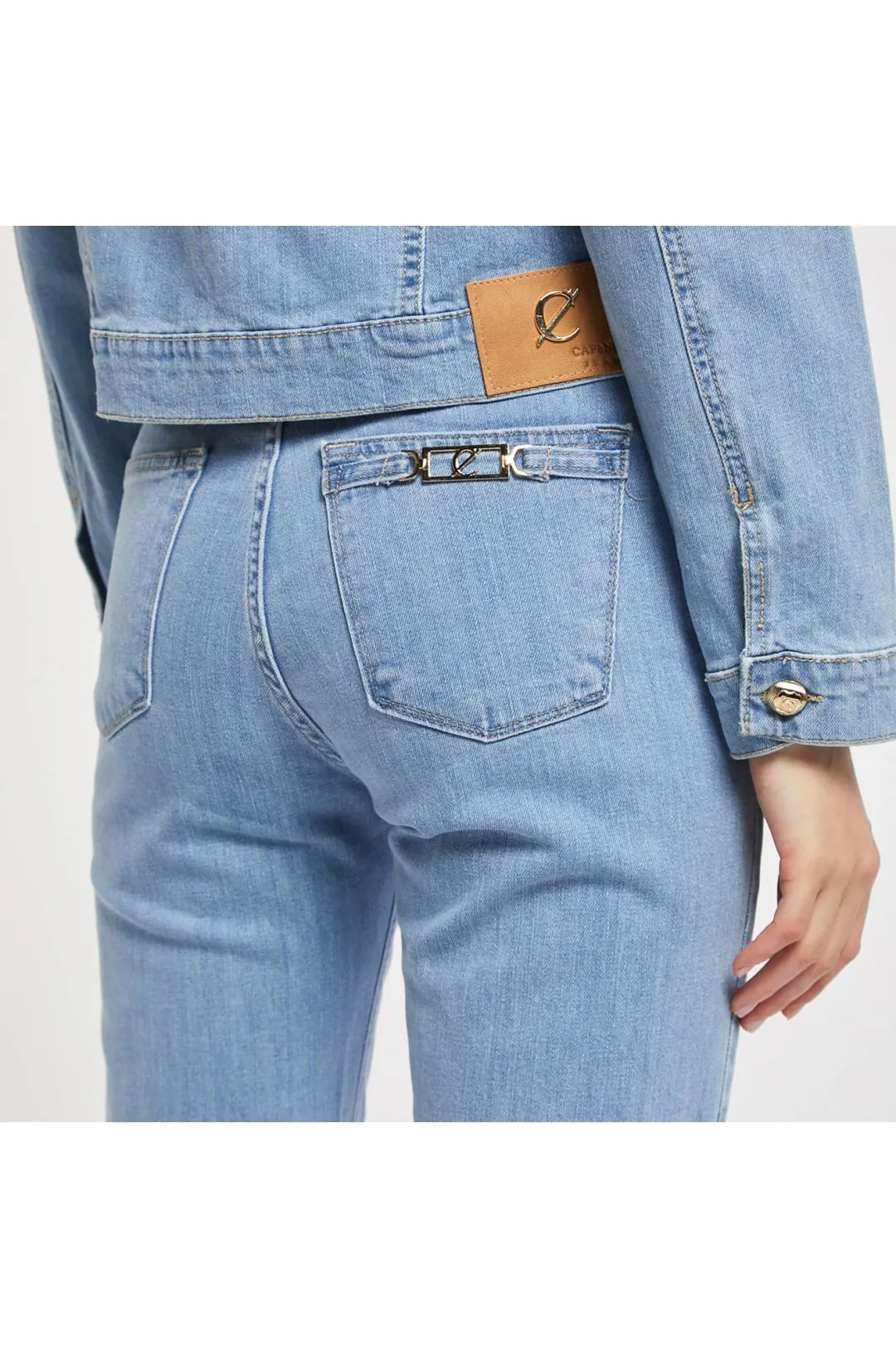 jeans regular in una tela comfort sky