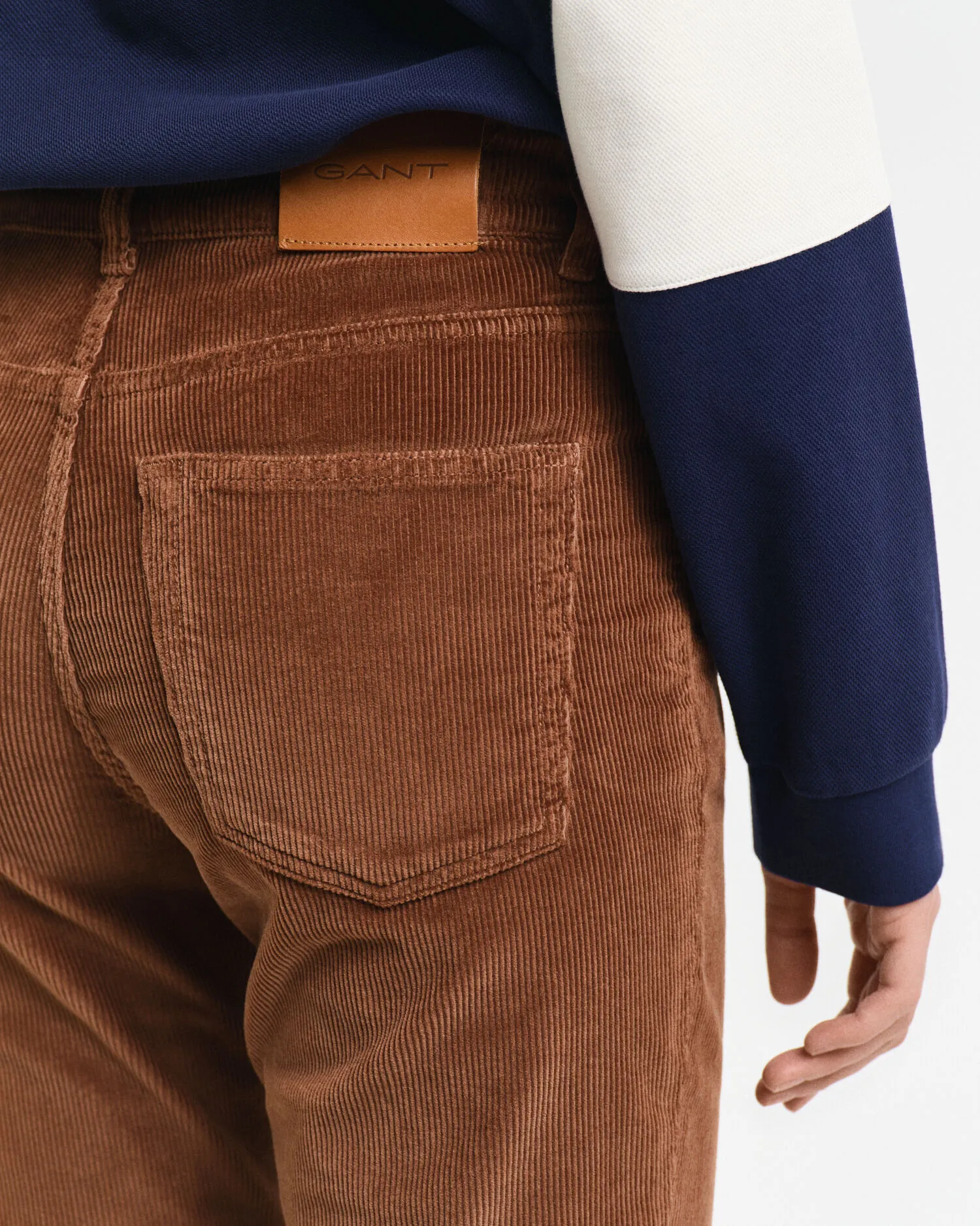 Jeans svasati in velluto a coste    