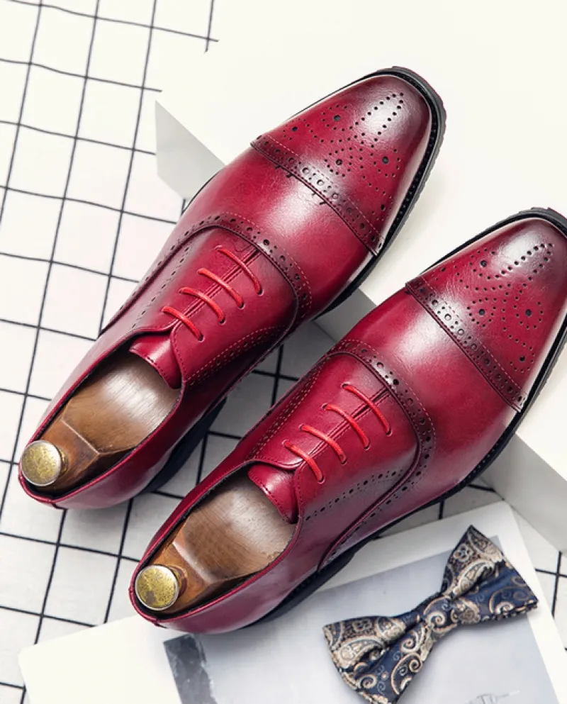 Luxury Designer New Mens Rosso Nero Blu Lace Up Wedding Ritorno a casa Scarpe Brogue Appartamenti Mocassini casual Abito formale