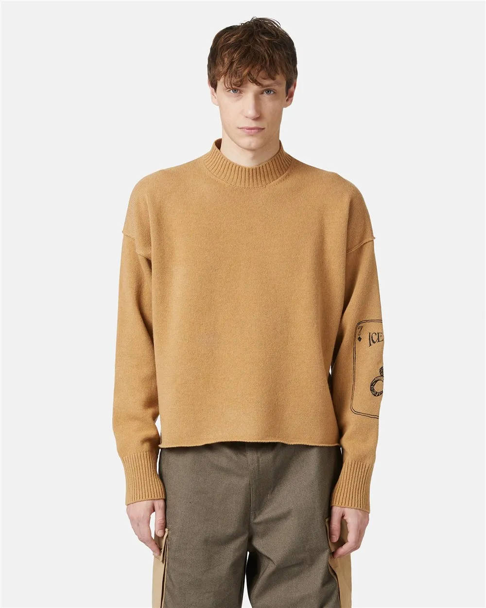 Maglione girocollo con logo ricamato