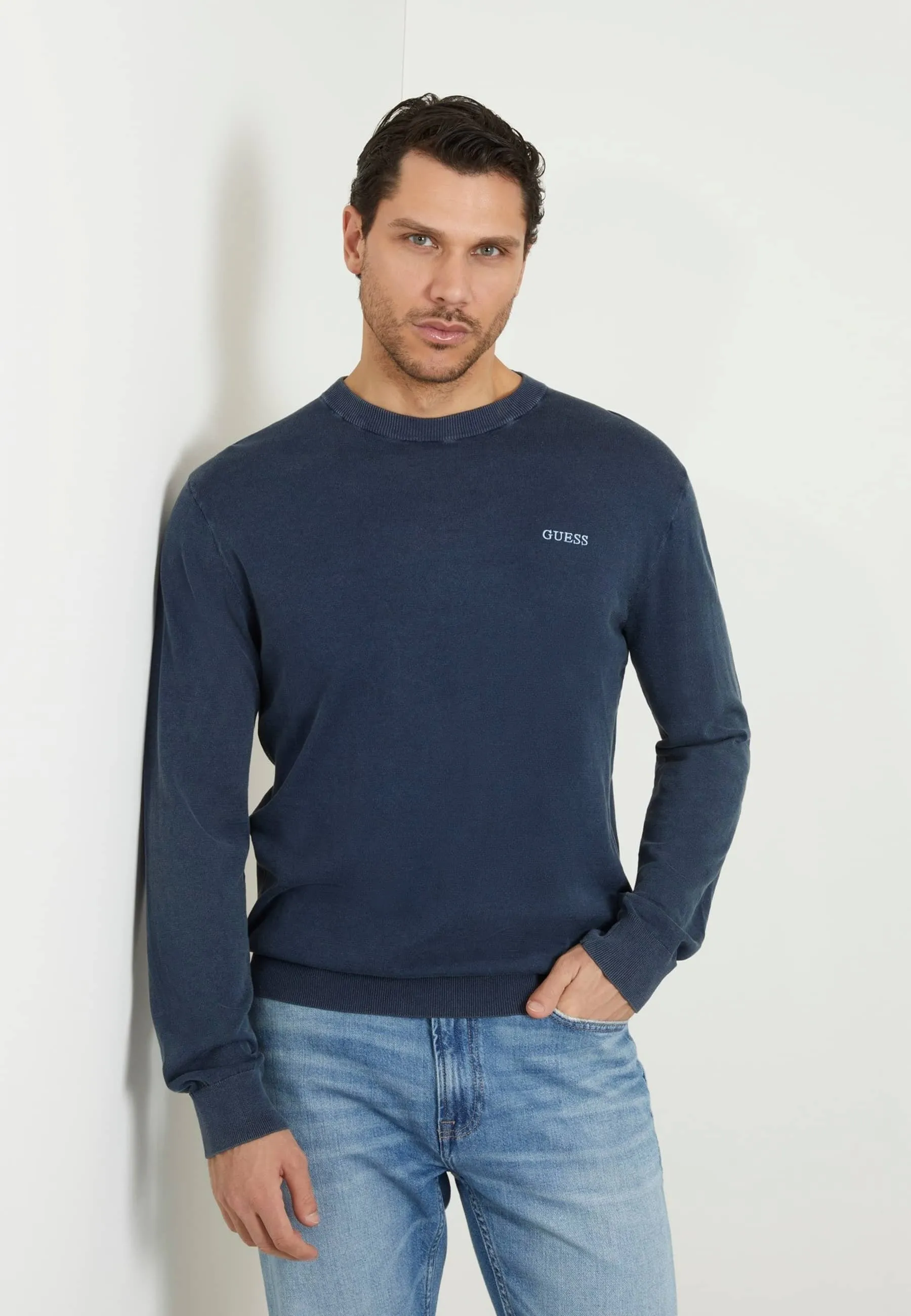 MIT SEITLICHER LOGOSTICKEREI - Maglione