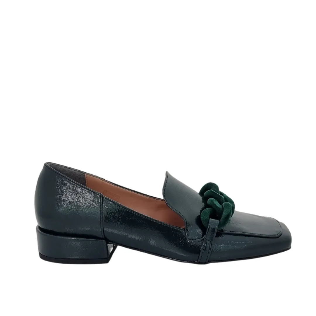 Mocassini con tacco basso punta quadrata naplak verde F/W