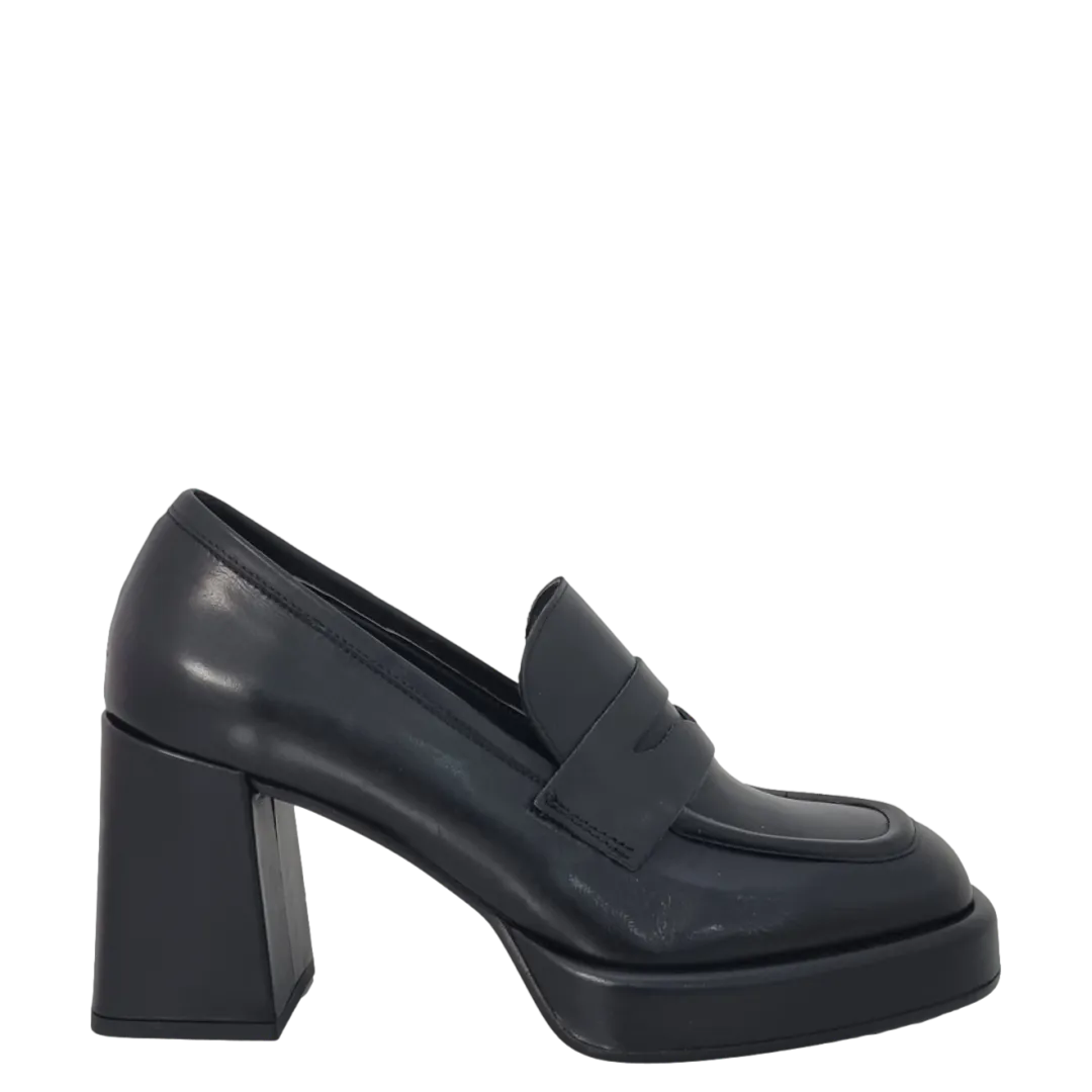 Mocassini con tacco e plateau basso in pelle nero F/W