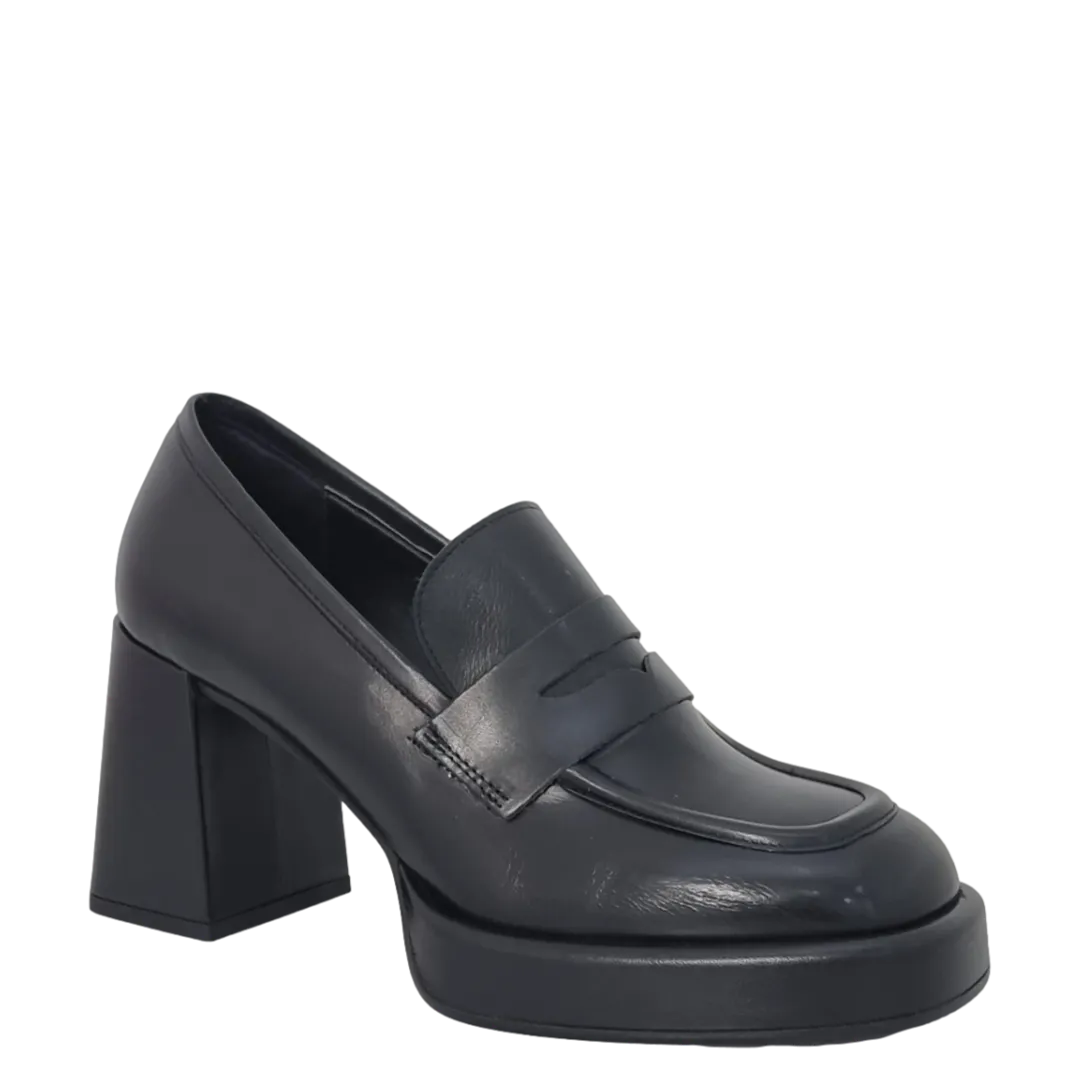 Mocassini con tacco e plateau basso in pelle nero F/W