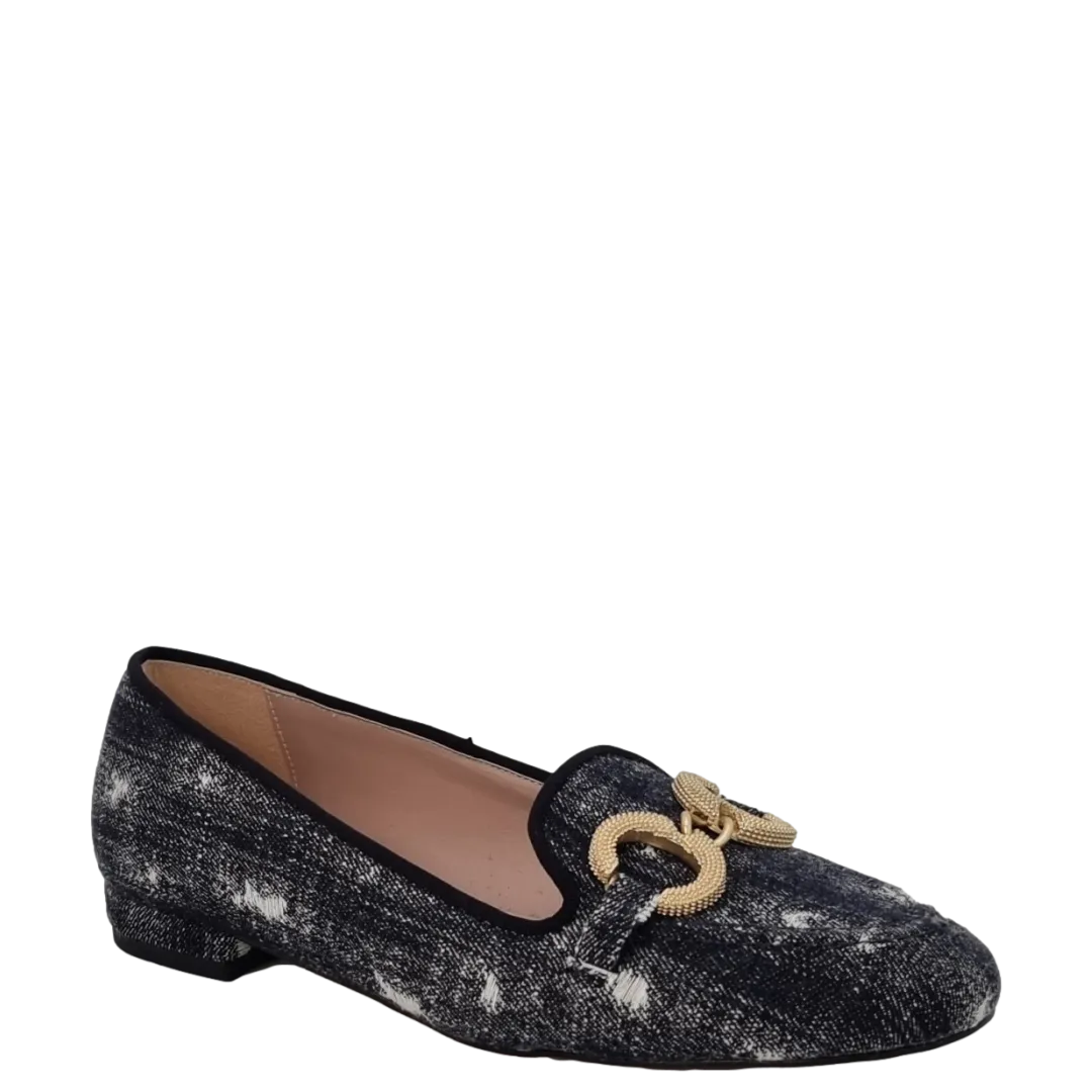 Mocassini in jeans strap nero con tacco basso e accessorio oro