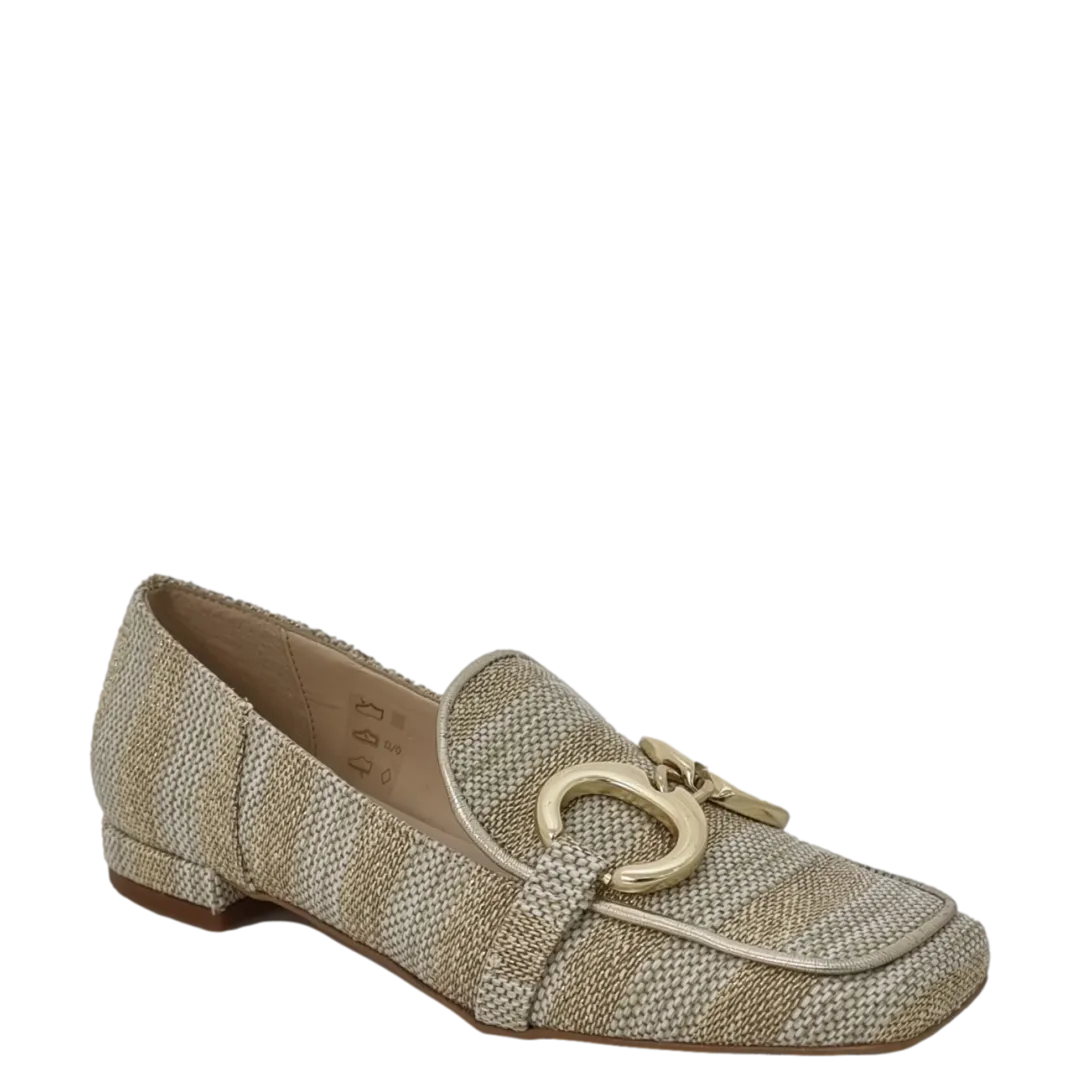 Mocassini rafia beige oro con tacco basso punta quadrata e accessorio