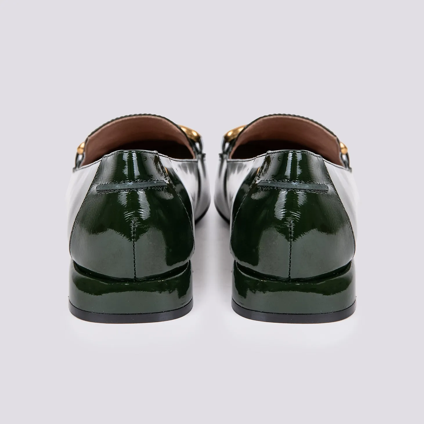 MOCASSINO CON PUNTA SQUADRATA IN VERNICE VERDE BOTTIGLIA