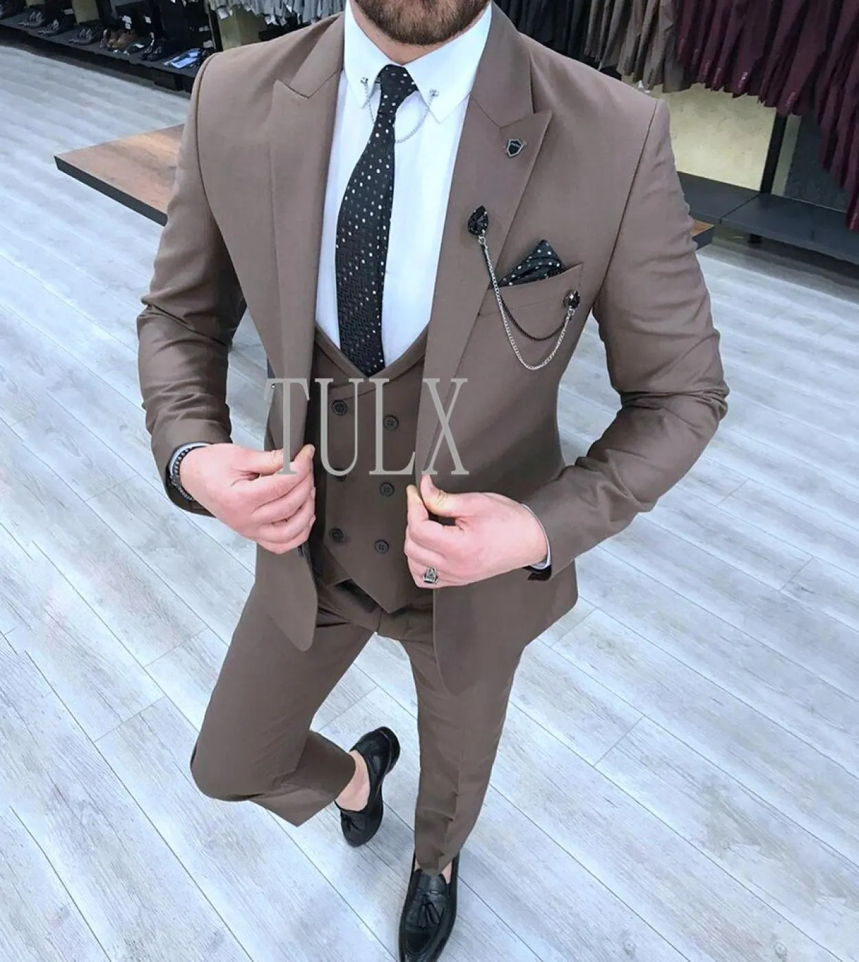 Nuovi abiti maschili 2023 Slim Fit Risvolto con visiera One Button 3 pezzi Wedding Groom Wear Blazer giacca  pantaloni  gilet