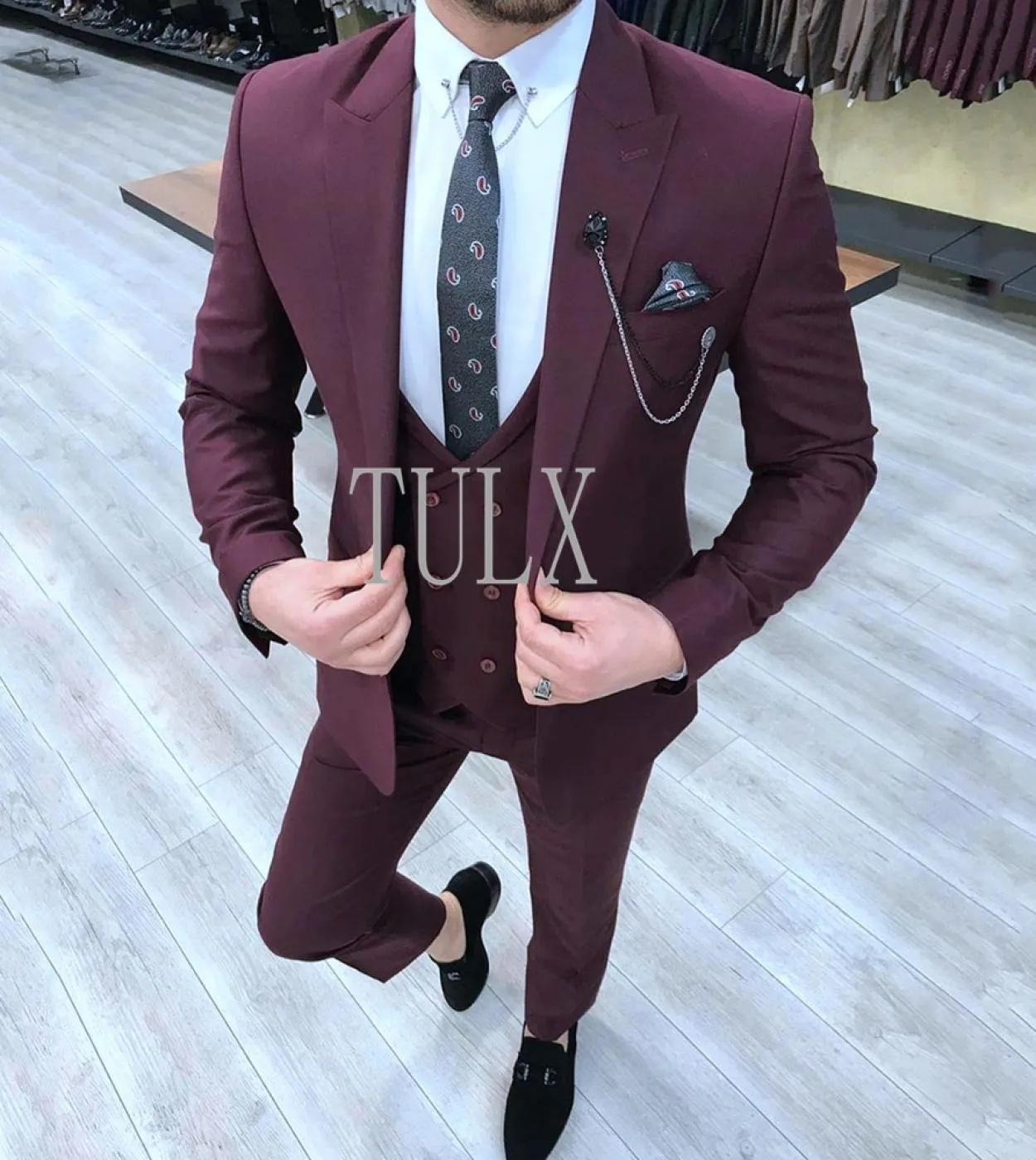 Nuovi abiti maschili 2023 Slim Fit Risvolto con visiera One Button 3 pezzi Wedding Groom Wear Blazer giacca  pantaloni  gilet