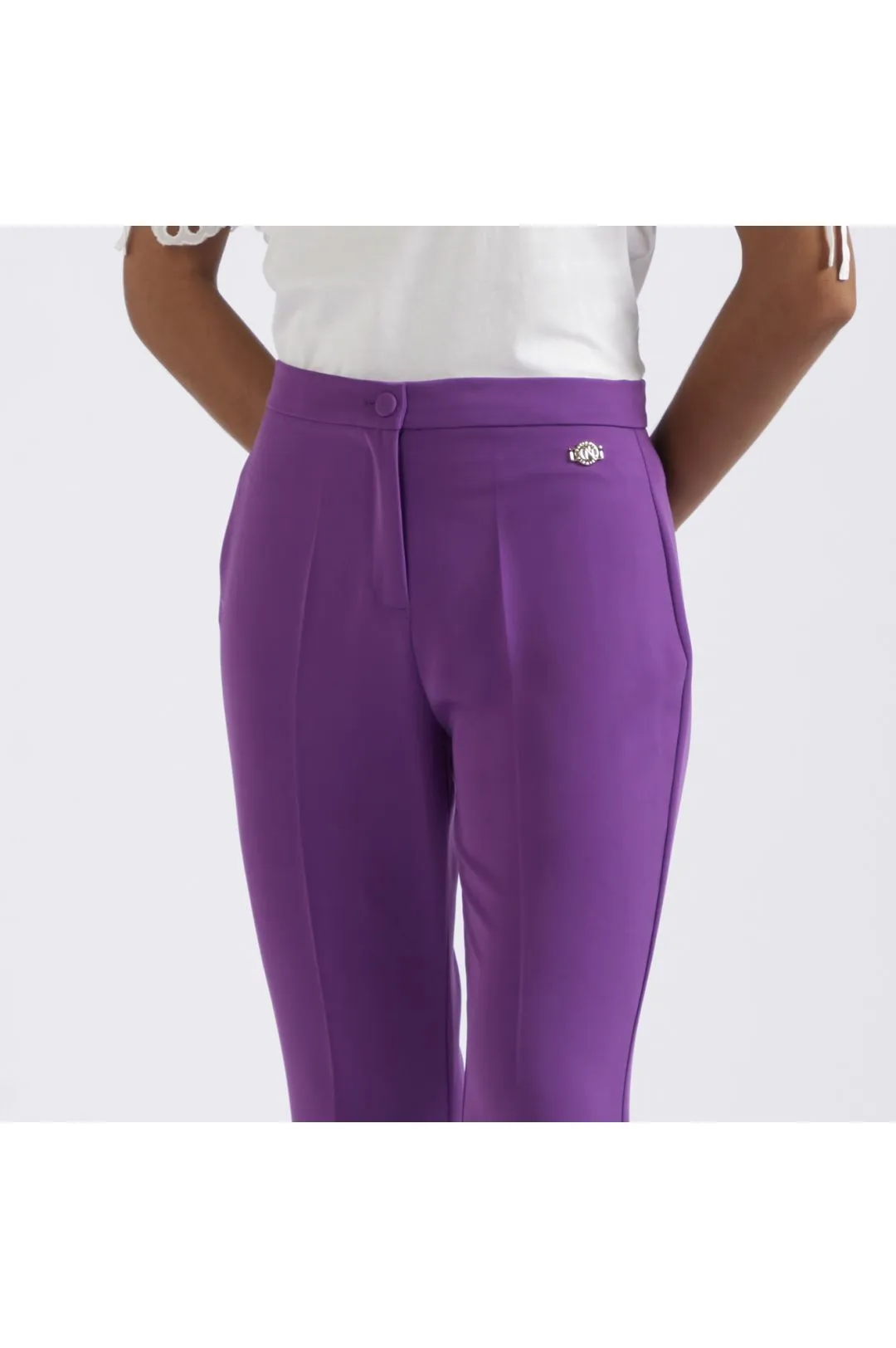 pantaloni a zampa viola
