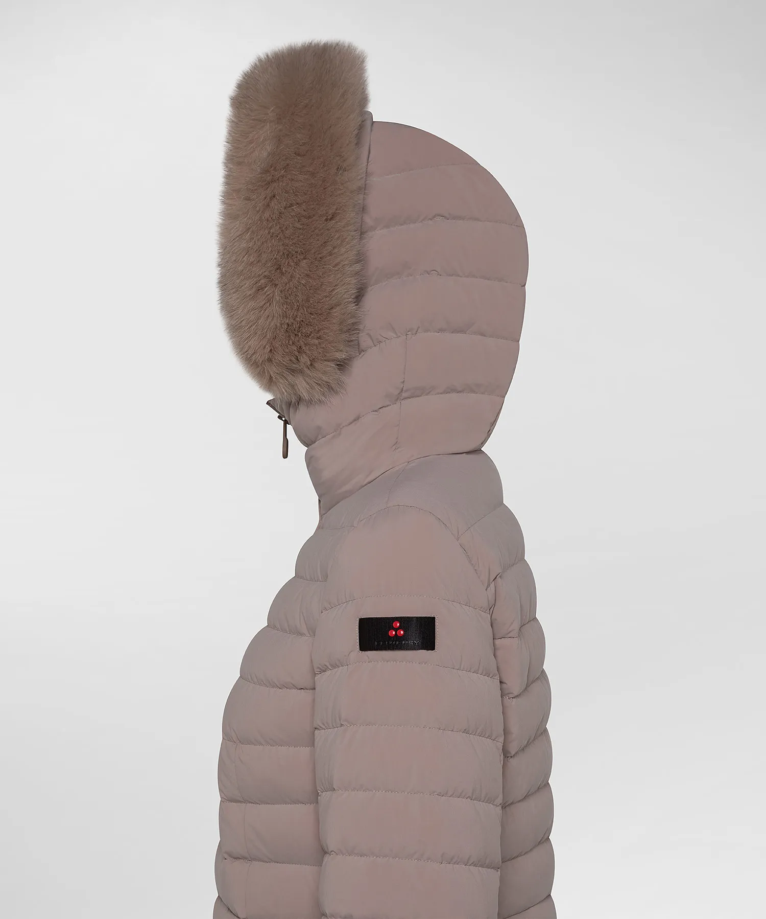 Piumino slim con pelliccia