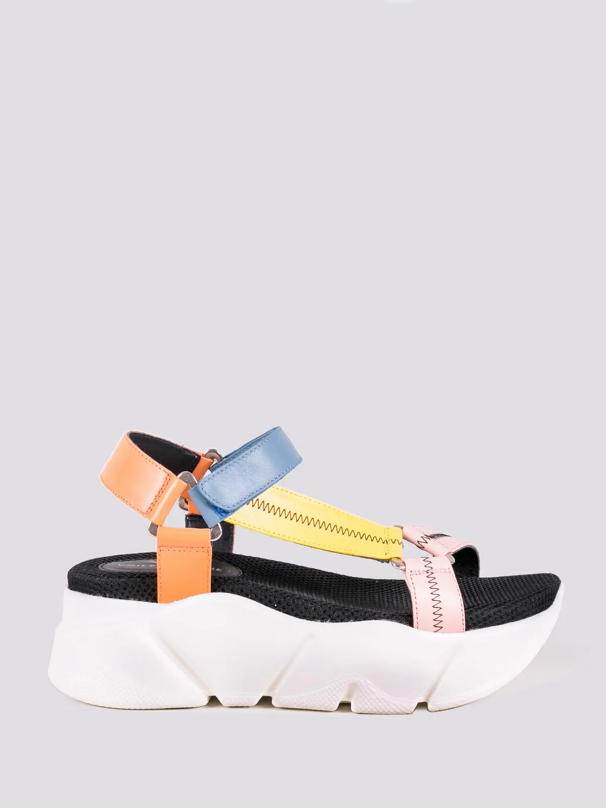 SANDALO IN VITELLO COLORATO CON SUOLA CHUNKY