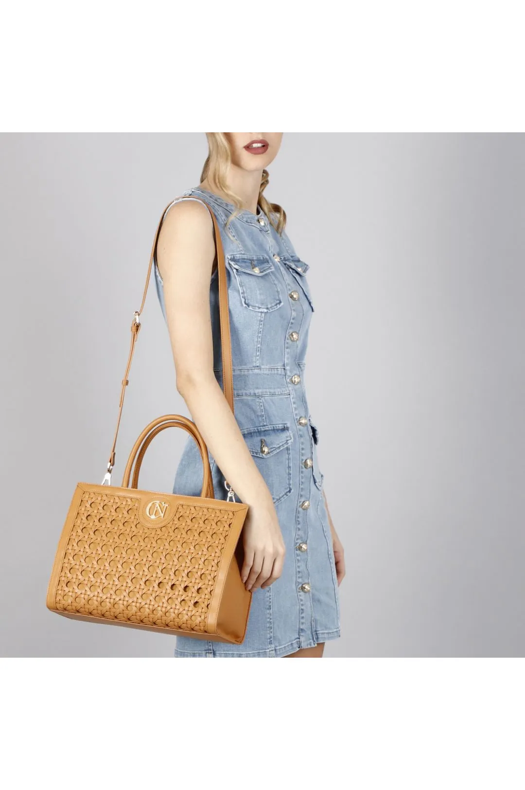 tote con intreccio nocciola