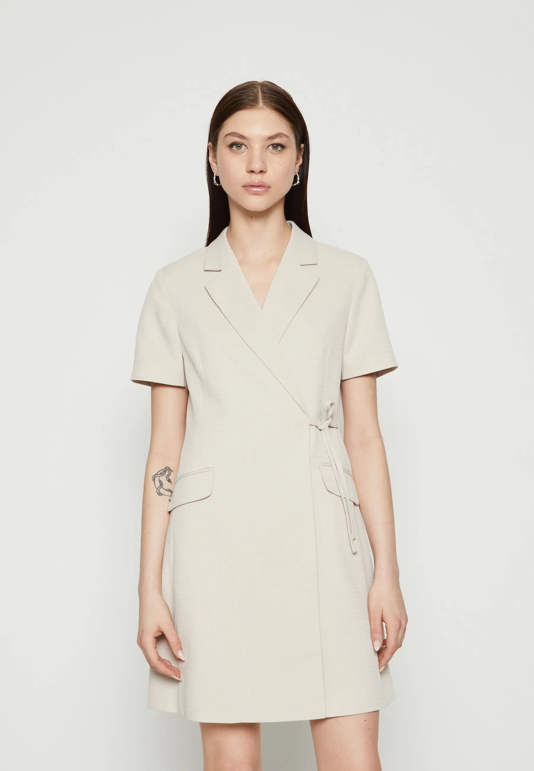 VMCHANDY FITTED SHORT WRAP DRESS - Vestito estivo
